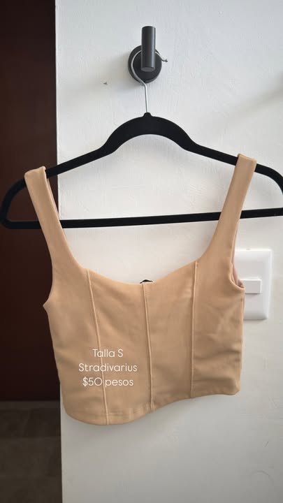 Stradivarius Body beige - S