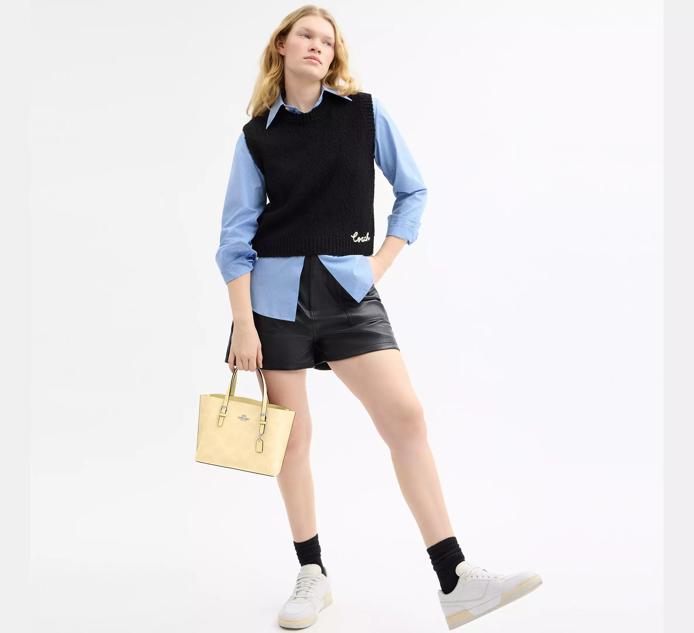 Mollie Tote Bag 25 In Signature Canvas