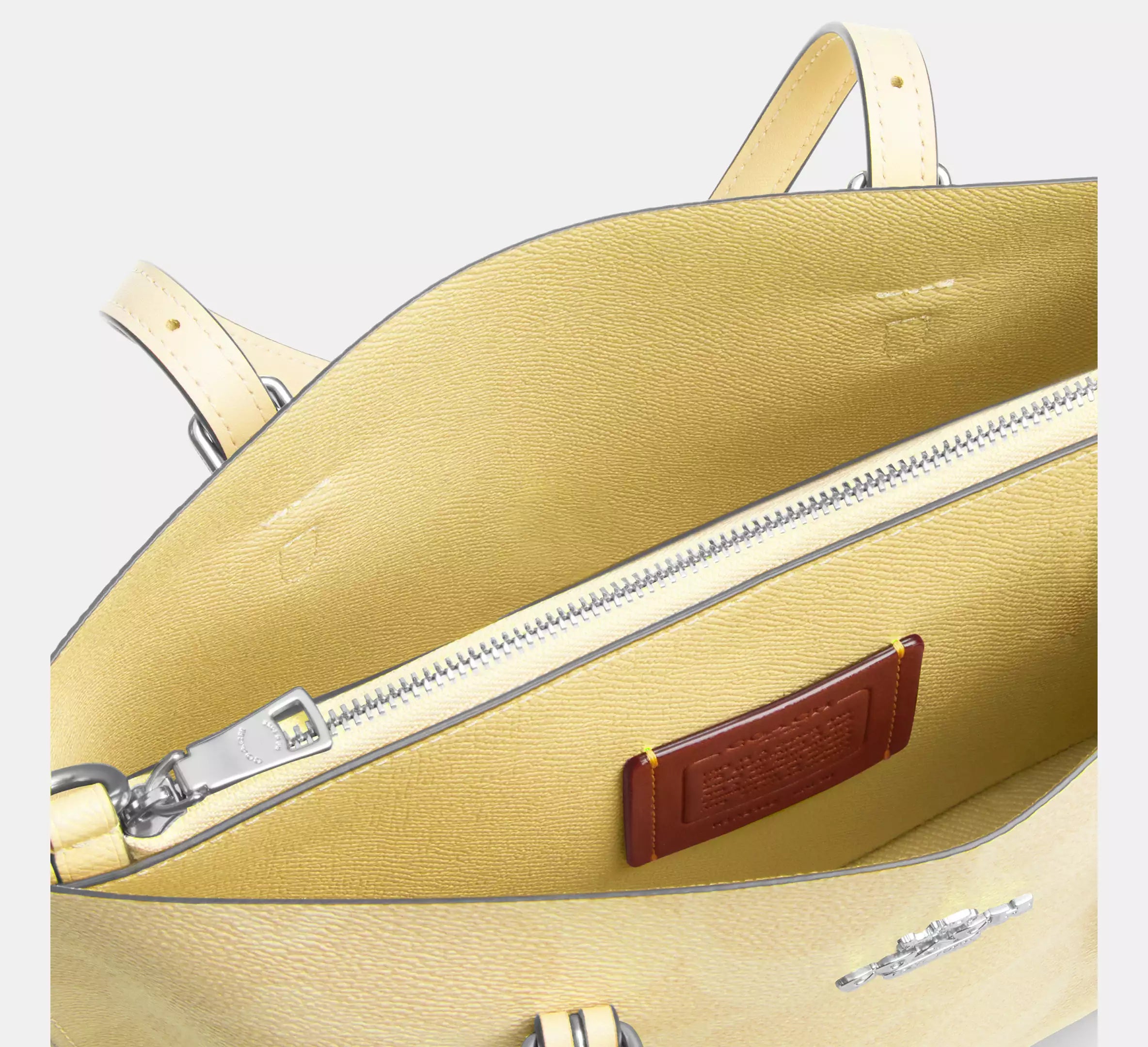 Mollie Tote Bag 25 In Signature Canvas