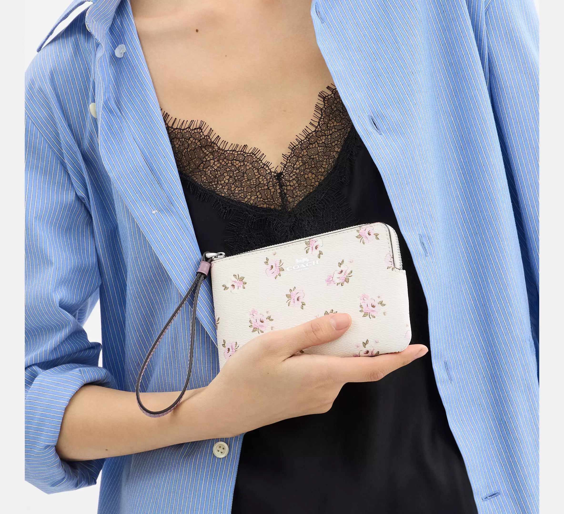 Corner Zip Wristlet In Signature Canvas