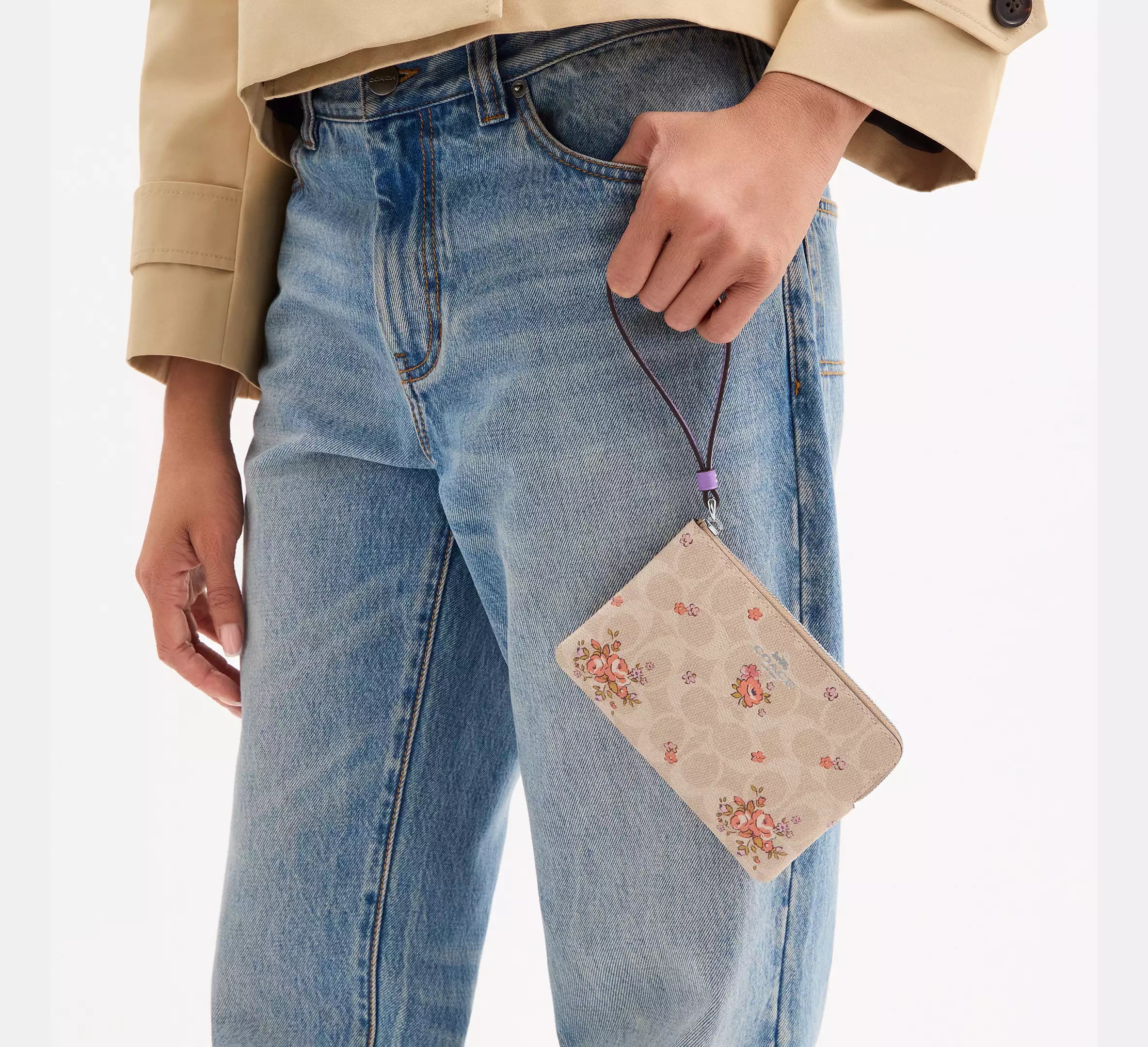 Corner Zip Wristlet In Signature Canvas