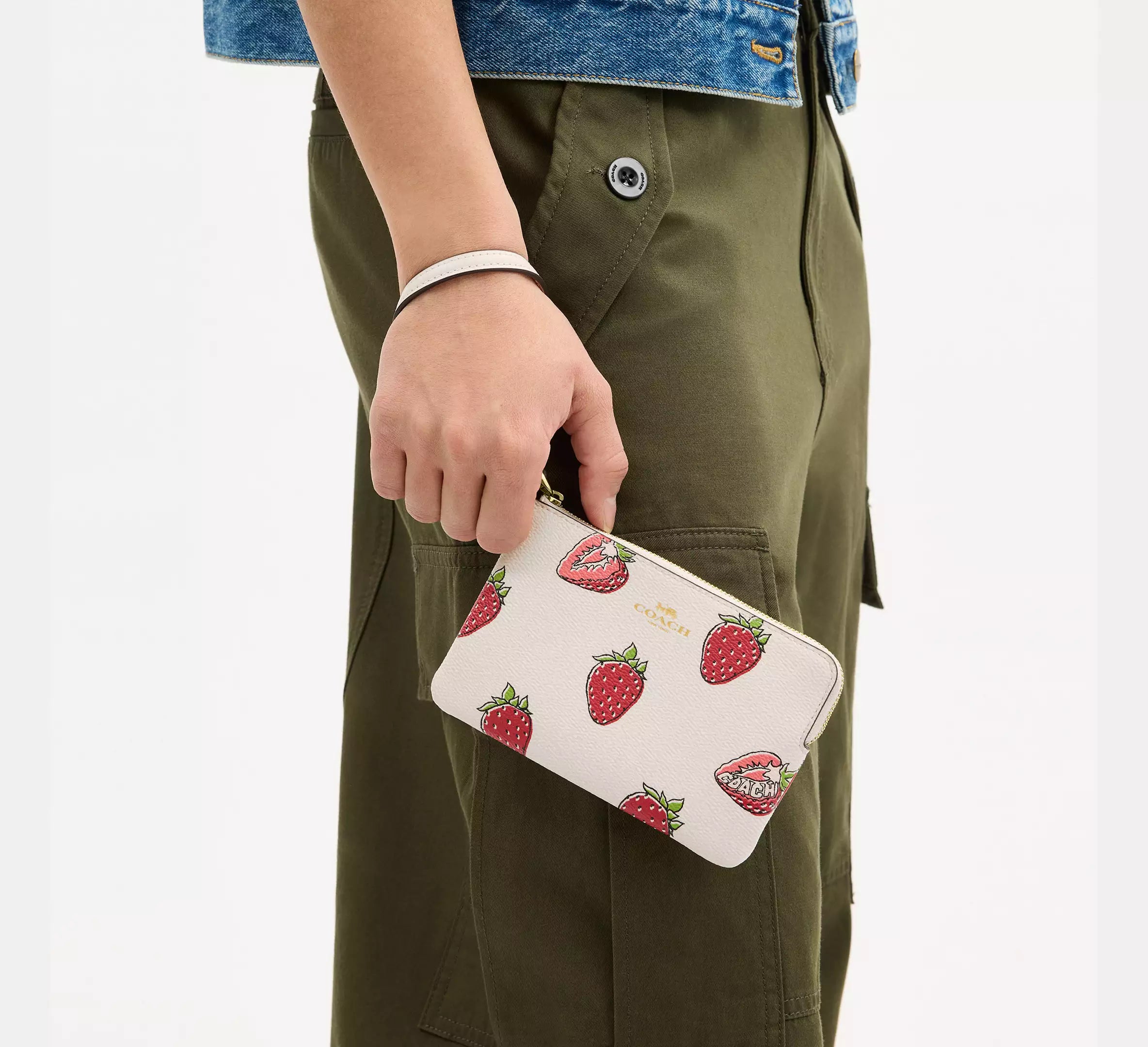 Corner Zip Wristlet In Signature Canvas