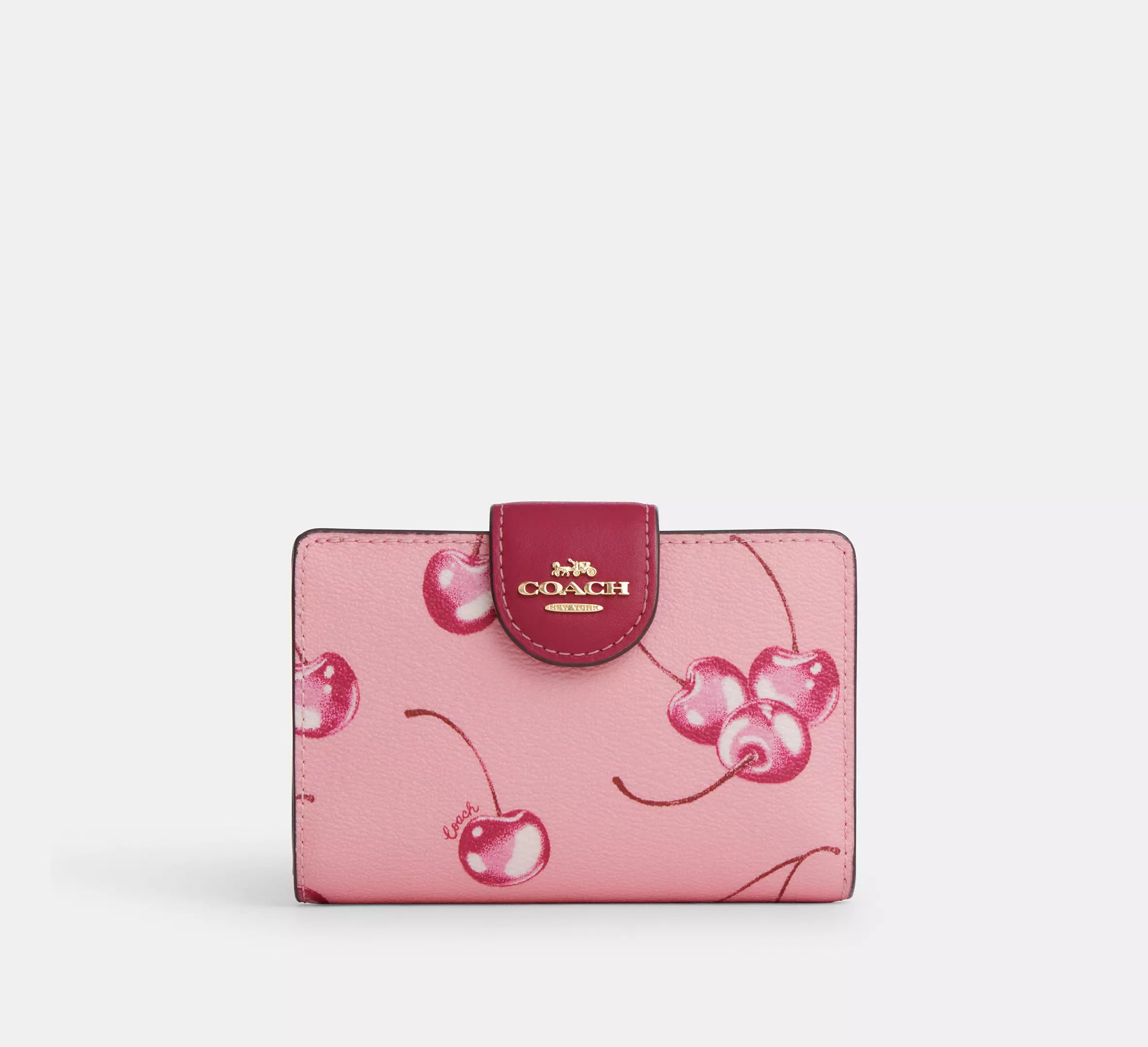 Coach Outlet - Medium Corner Zip Wallet With Cherry Print | Cartera para Dama