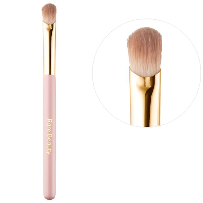 Stay Vulnerable All - Over Eyeshadow Brush