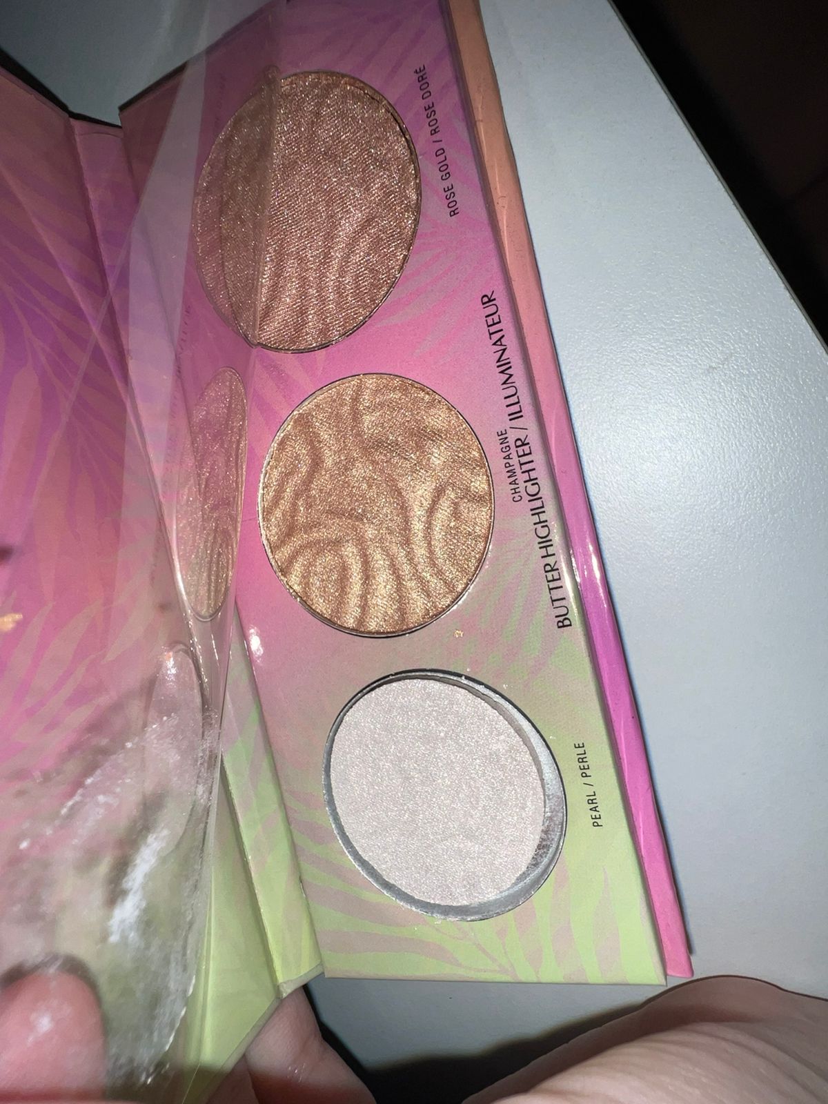MURUMURU BUTTER HIGHLIGHTER PALETTE (1 pigmento dañado)