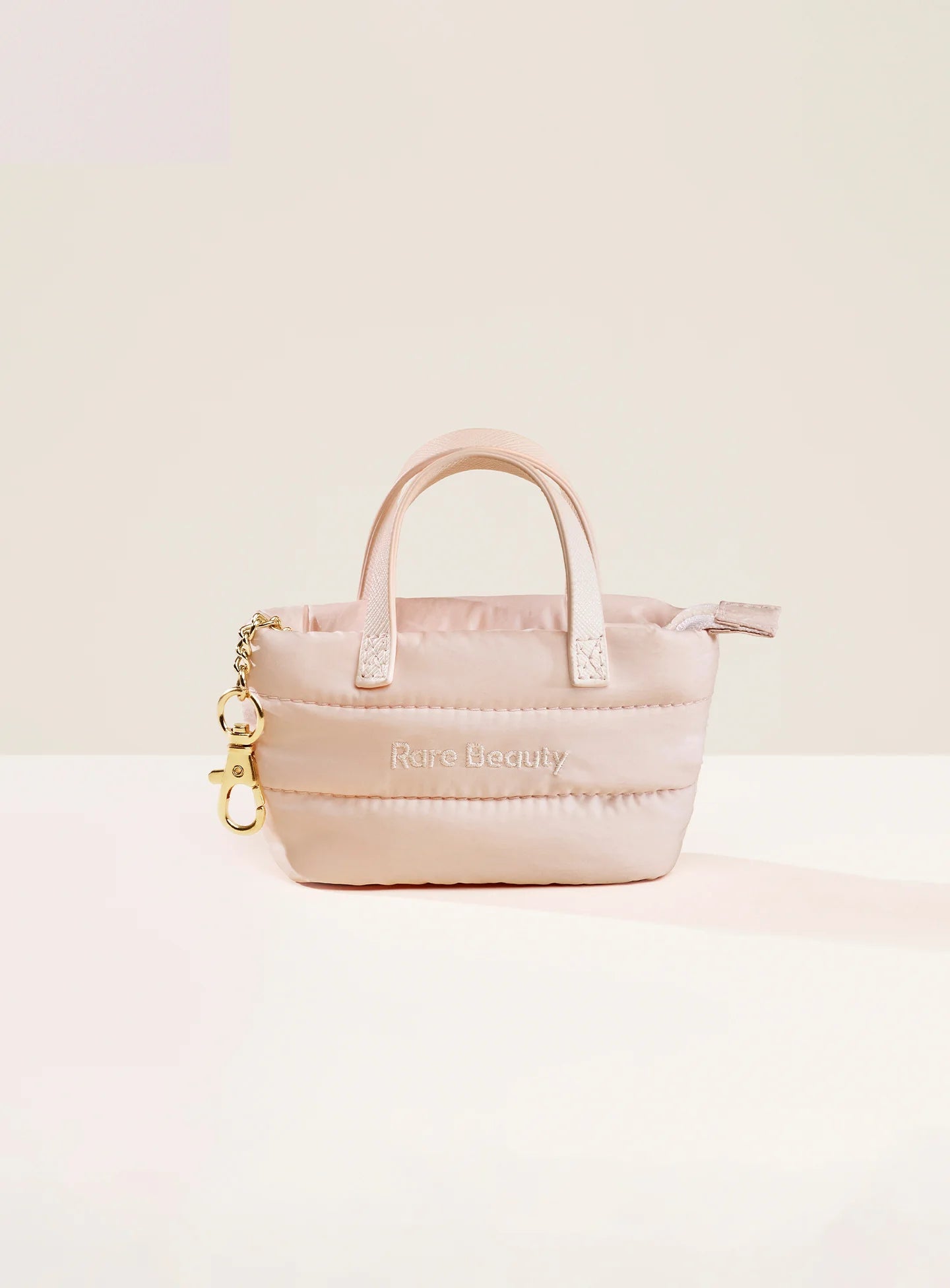 Rare Beauty - Mini Puffy Tote Keychain | Estilo y Funcionalidad a Mano
