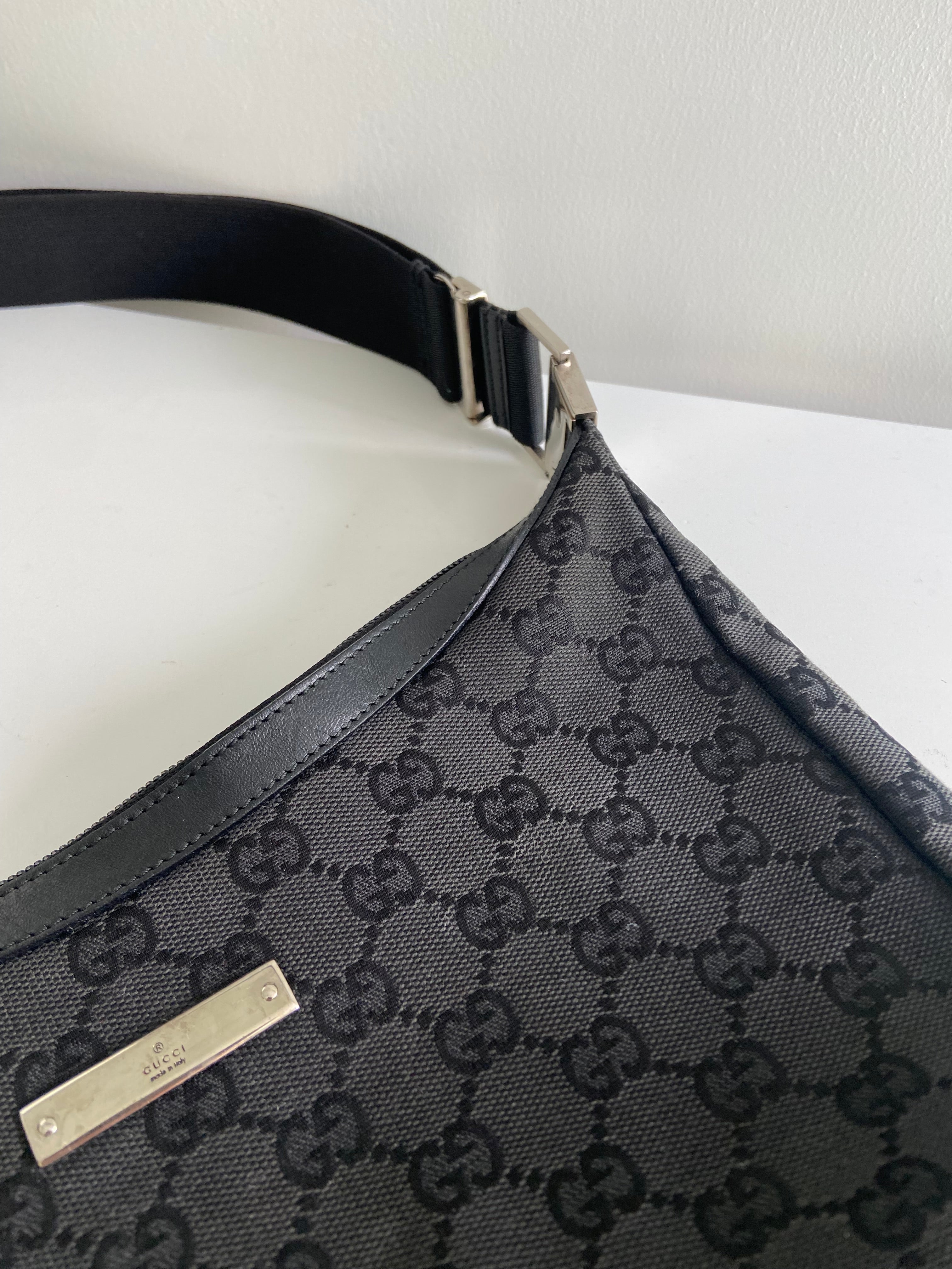 Black Vintage Gucci Crossbody-Shoulder Bag